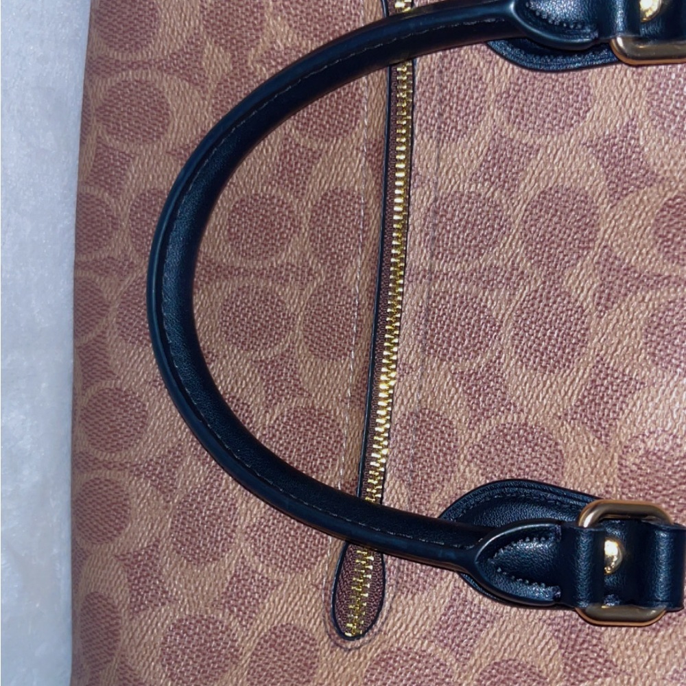 Coach Rowan bag. - Picture 2 of 6